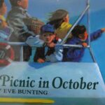 October Ki Ek Picnic by ईव बंटिंग - Eve Bunting